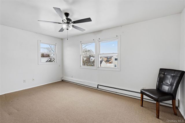 22 Woodcrest Road, Hicksville, NY 11801