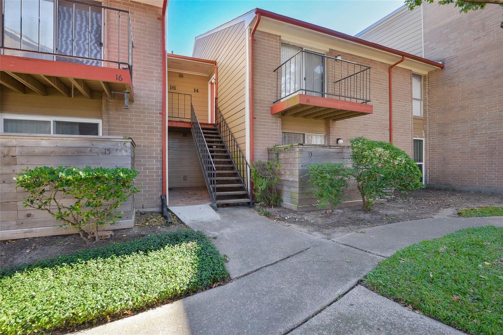 12955 Woodforest Boulevard 14, Houston, TX 77015