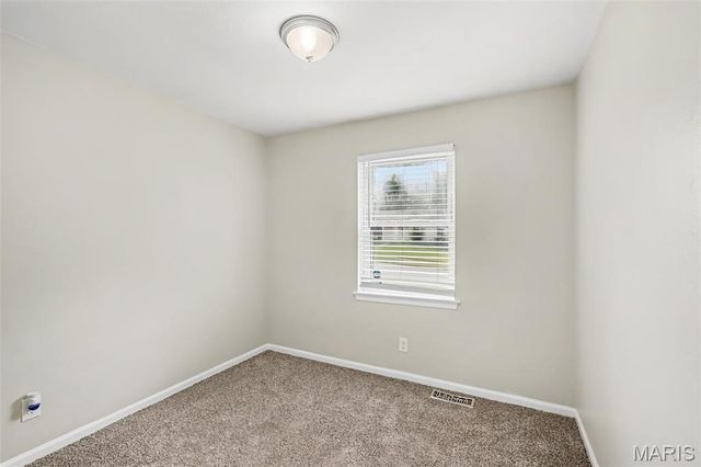 5329 Ville Angela Lane, Hazelwood, MO 63042