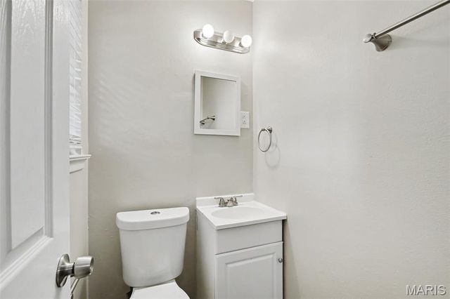 5329 Ville Angela Lane, Hazelwood, MO 63042