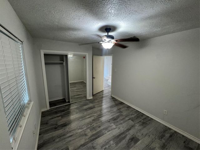 3227 Fern Rock Drive, La Porte, TX 77571