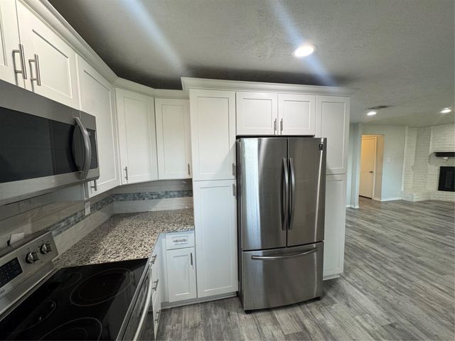 3227 Fern Rock Drive, La Porte, TX 77571