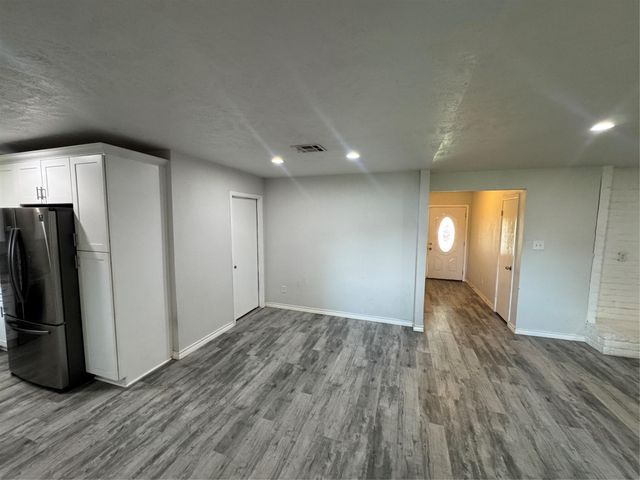 3227 Fern Rock Drive, La Porte, TX 77571