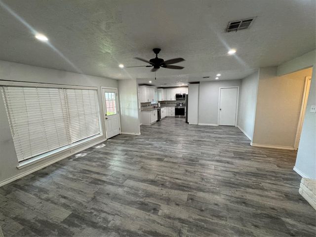 3227 Fern Rock Drive, La Porte, TX 77571