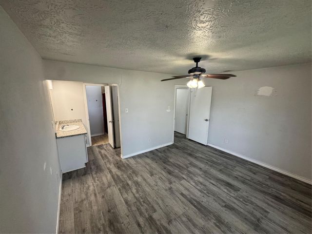3227 Fern Rock Drive, La Porte, TX 77571