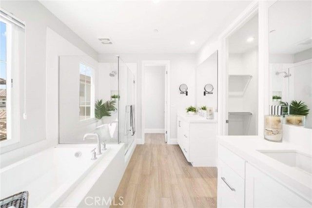 117 Donati, Irvine, CA 92602