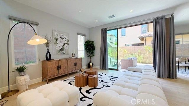 117 Donati, Irvine, CA 92602