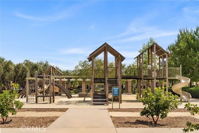 117 Donati, Irvine, CA 92602