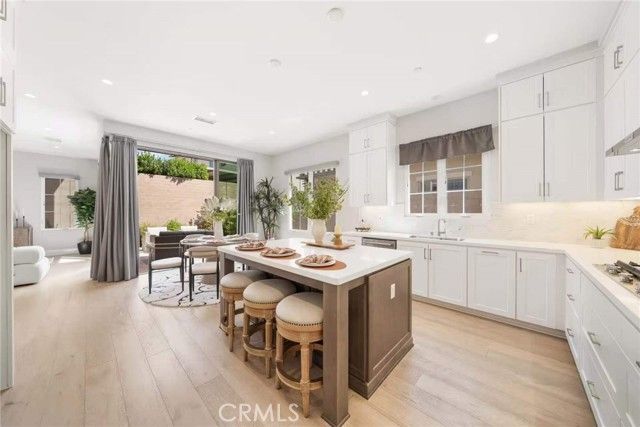 117 Donati, Irvine, CA 92602