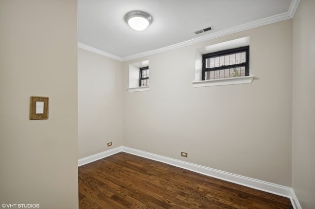 929 W Eastwood Avenue GW, Chicago, IL 60640