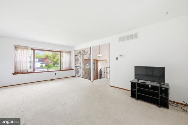 1708 TRIUMPHE WAY, Warrington, PA 18976