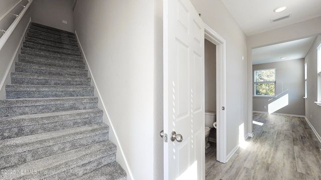 6859 MIRAGE Street, Jacksonville, FL 32244