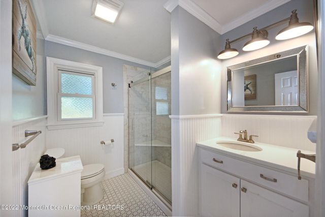 18 Crestview Drive, Middletown, NJ 07748