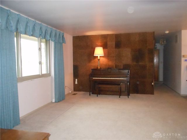 7644 Walmac, Huber Heights, OH 45424