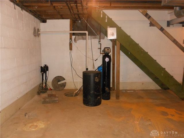 7644 Walmac, Huber Heights, OH 45424