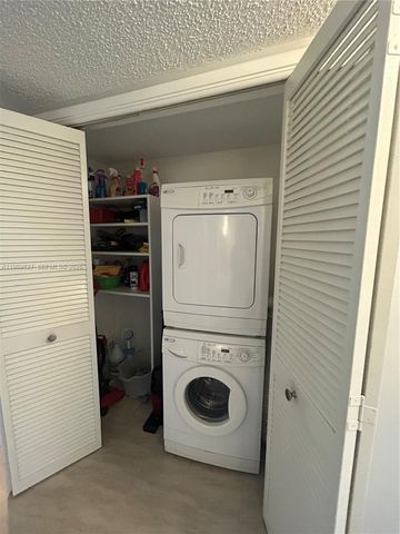 4017 N Cypress Dr 102, Pompano Beach, FL 33069