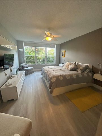 4017 N Cypress Dr 102, Pompano Beach, FL 33069