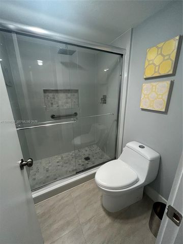 4017 N Cypress Dr 102, Pompano Beach, FL 33069