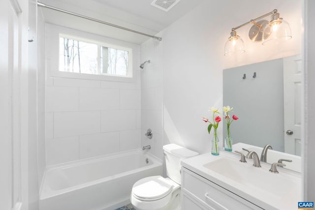 375 FENCE RD, Earlysville, VA 22936