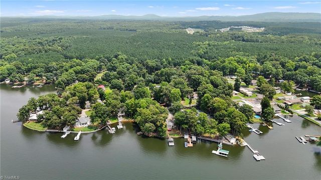 191 Shoreline Drive, Lexington, NC 27292