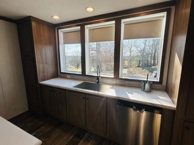 112 Carter Ln, Castalian Springs, TN 37031