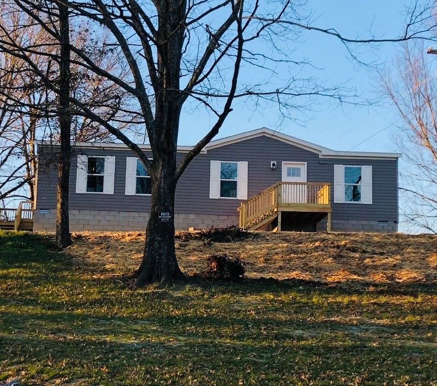 112 Carter Ln, Castalian Springs, TN 37031