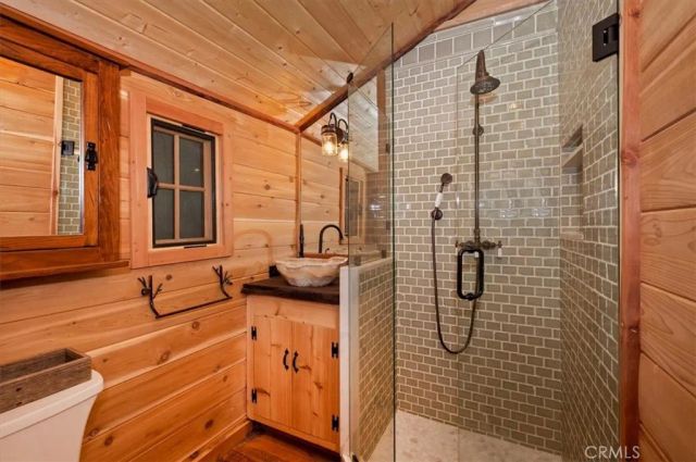 27331 State Highway 189, Blue Jay, CA 92317