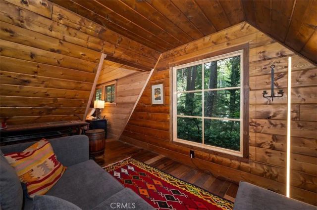 27331 State Highway 189, Blue Jay, CA 92317