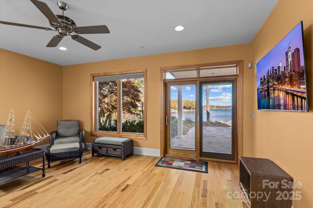 139 Long Cove Lane, Mooresville, NC 28117