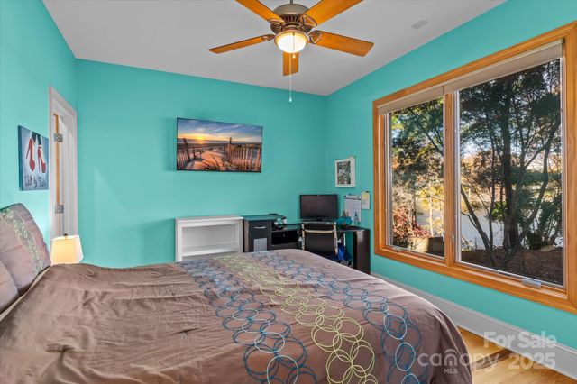 139 Long Cove Lane, Mooresville, NC 28117