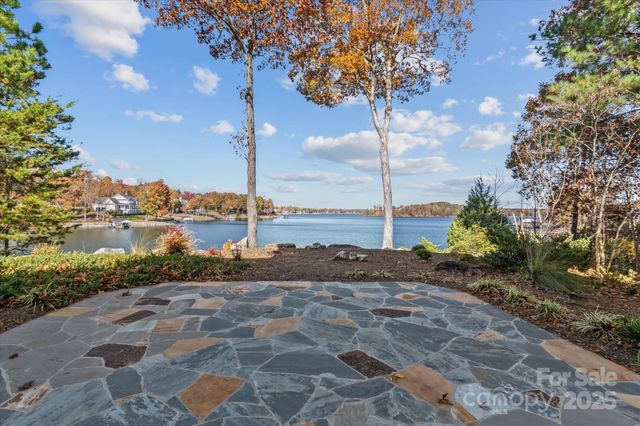 139 Long Cove Lane, Mooresville, NC 28117