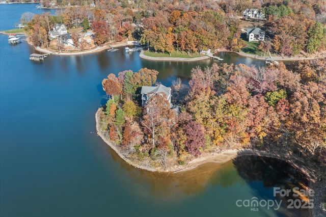 139 Long Cove Lane, Mooresville, NC 28117