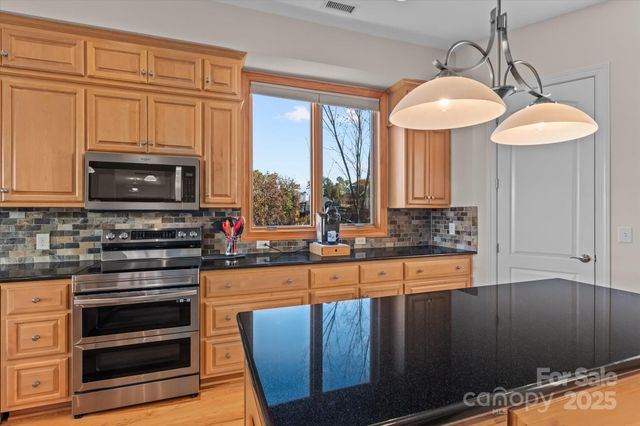 139 Long Cove Lane, Mooresville, NC 28117