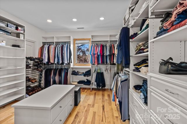 139 Long Cove Lane, Mooresville, NC 28117