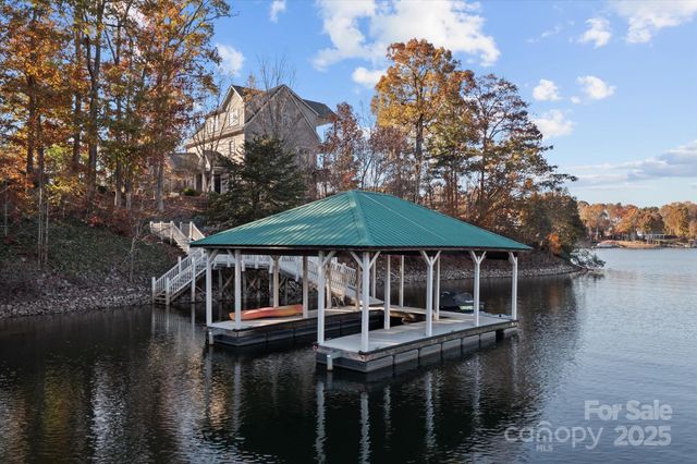 139 Long Cove Lane, Mooresville, NC 28117