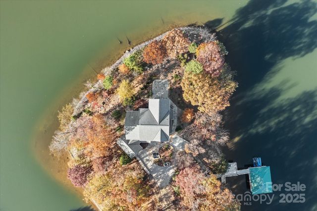 139 Long Cove Lane, Mooresville, NC 28117