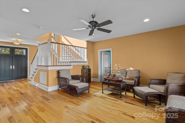 139 Long Cove Lane, Mooresville, NC 28117