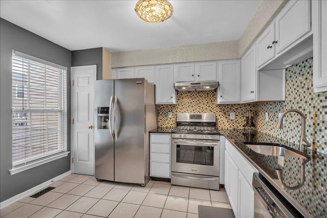82 CLEMENS LN, Blackwood, NJ 08012