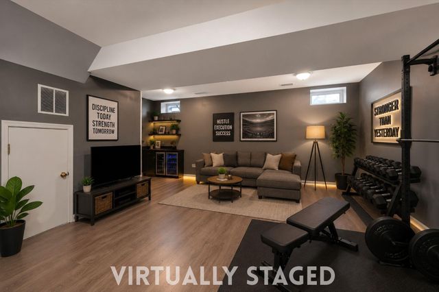 82 CLEMENS LN, Blackwood, NJ 08012