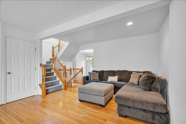 82 CLEMENS LN, Blackwood, NJ 08012