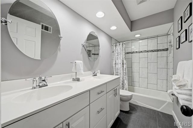 838 Winesap Lane, Kirkwood, MO 63122