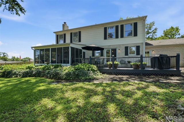 838 Winesap Lane, Kirkwood, MO 63122