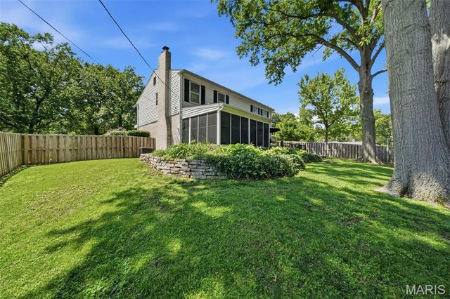 838 Winesap Lane, Kirkwood, MO 63122