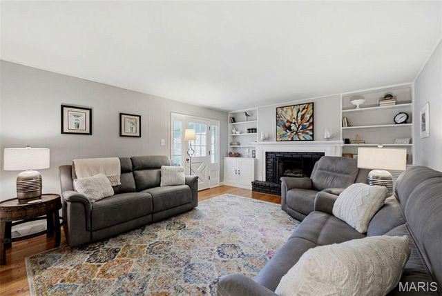 838 Winesap Lane, Kirkwood, MO 63122