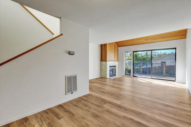 111 Solar Dr, Grass Valley, CA 95945