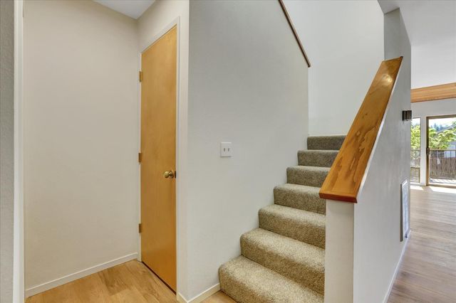 111 Solar Dr, Grass Valley, CA 95945