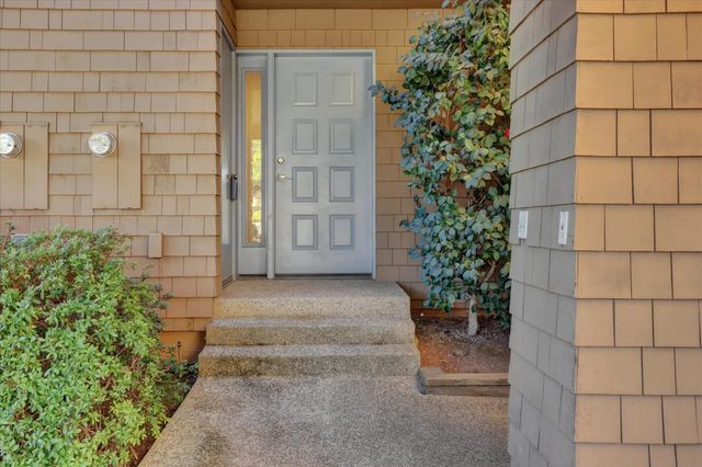 111 Solar Dr, Grass Valley, CA 95945