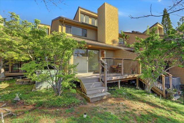 111 Solar Dr, Grass Valley, CA 95945