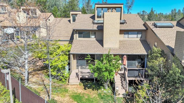 111 Solar Dr, Grass Valley, CA 95945