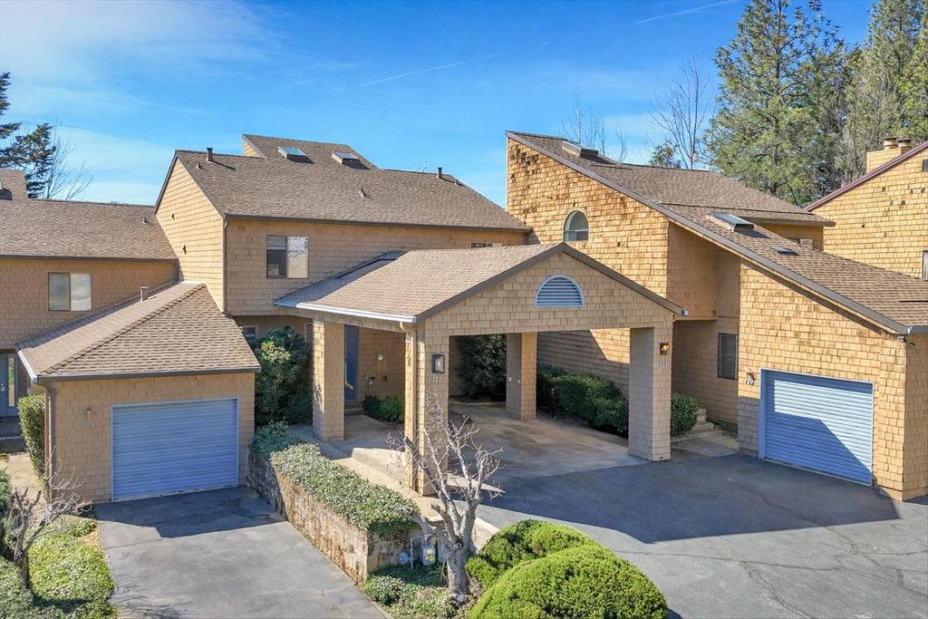 111 Solar Dr, Grass Valley, CA 95945